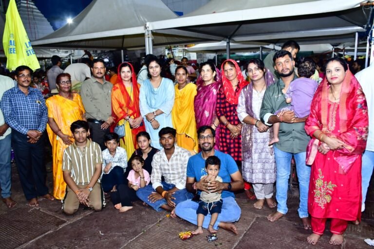 बाबा बैद्यनाथ धाम में भाजपा मंडल अध्यक्ष पोषण यादव ने किया भव्य शिवरात्रि दर्शन-पूजन